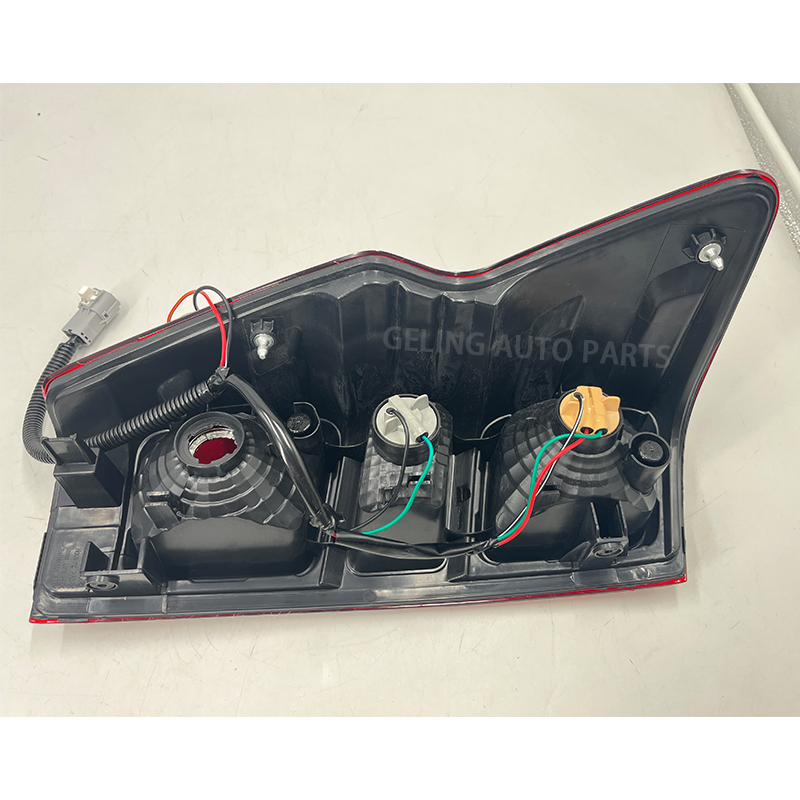 Luz traseira de halogênio para Isuzu Dmax 2020