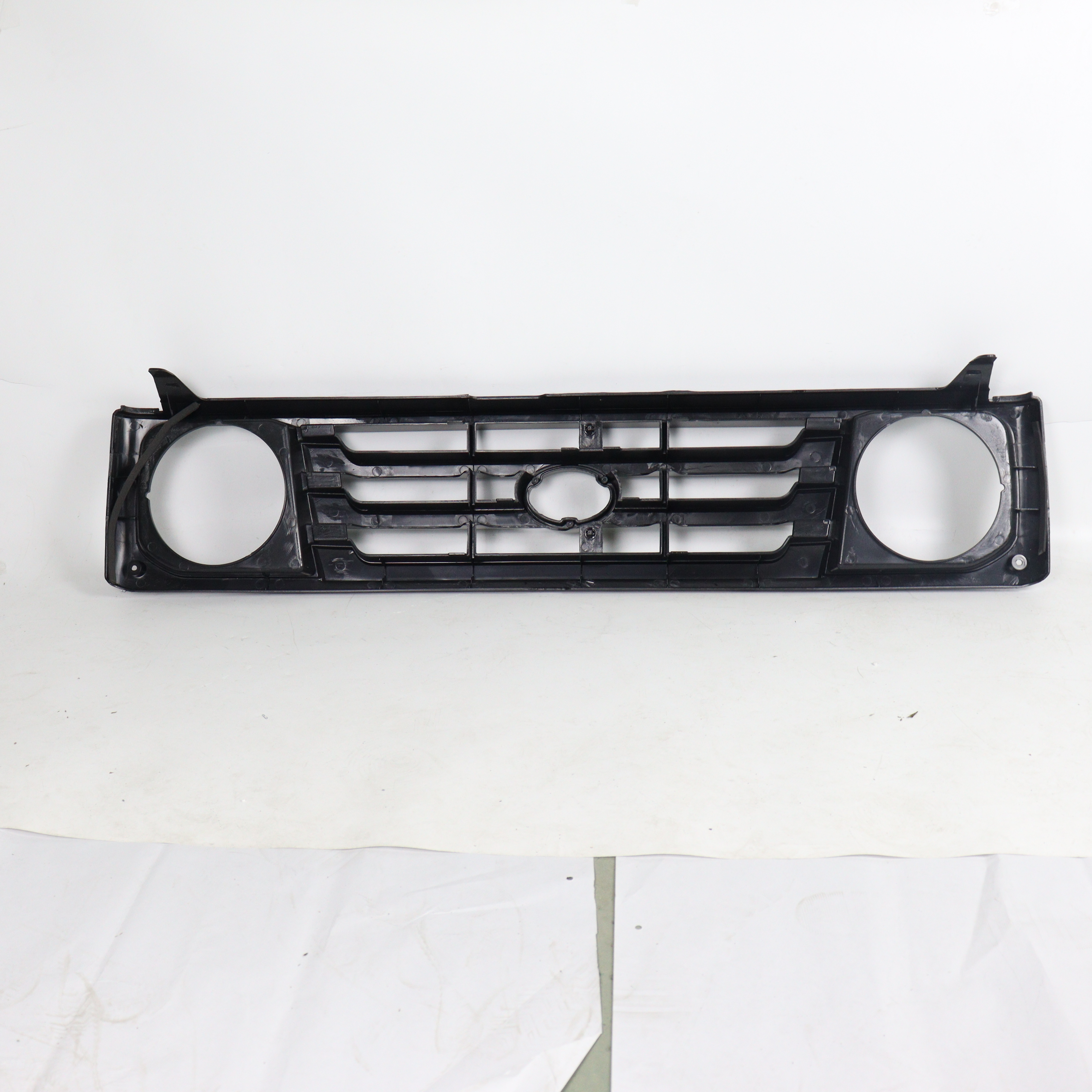 Grille For Toyota Land Cruiser Fj75