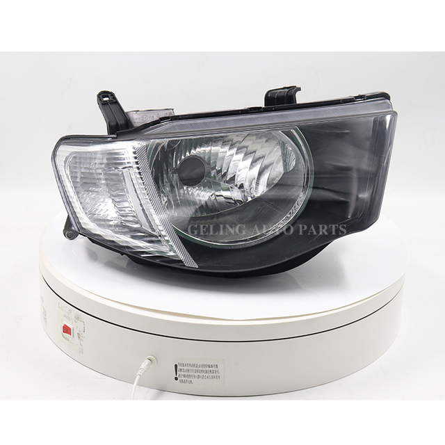 White Headlight for Mitsubishi L200 Triton 2005