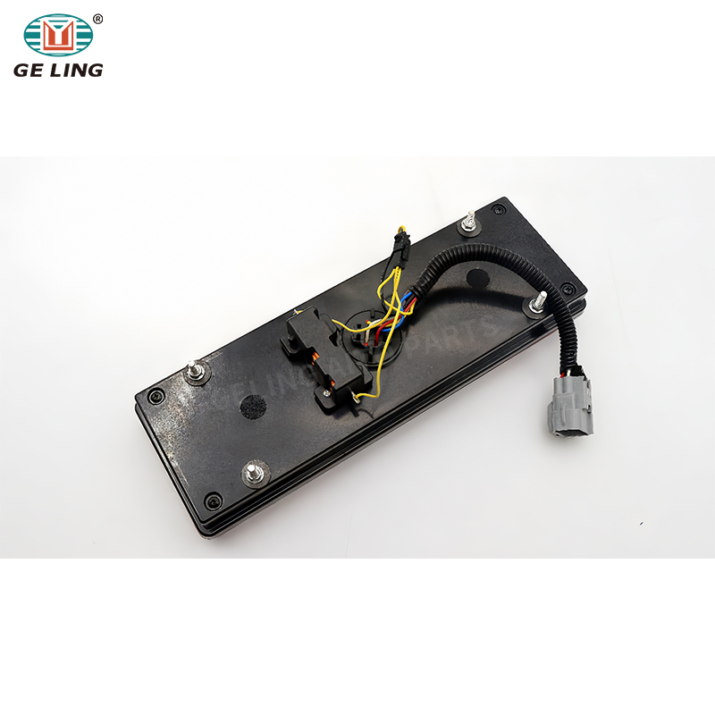 Isuzu 600P Fsr112 372 Taillight