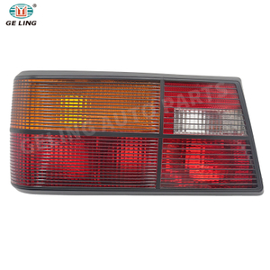 โคมไฟไฟท้าย 83AG13A603AB 83AG13A603AA สำหรับ Ford Akra Taunus Escort 1990 1993