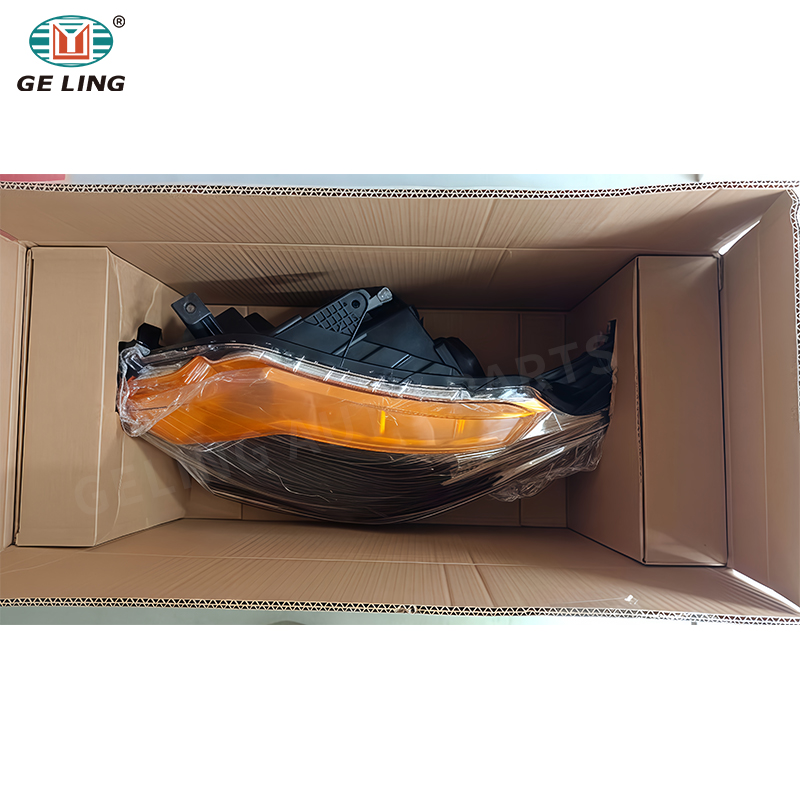 Mitsubishi L200 2015 Headlight