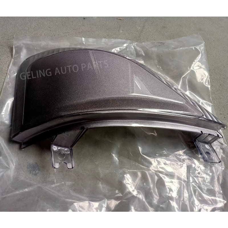 Isuzu 700p Chrome Corner Light