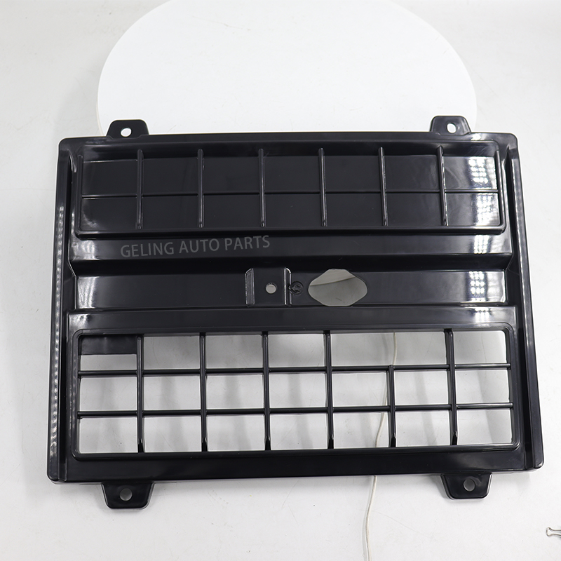 Black Grille Basic With Three Parts Radiator For Isuzu Giga