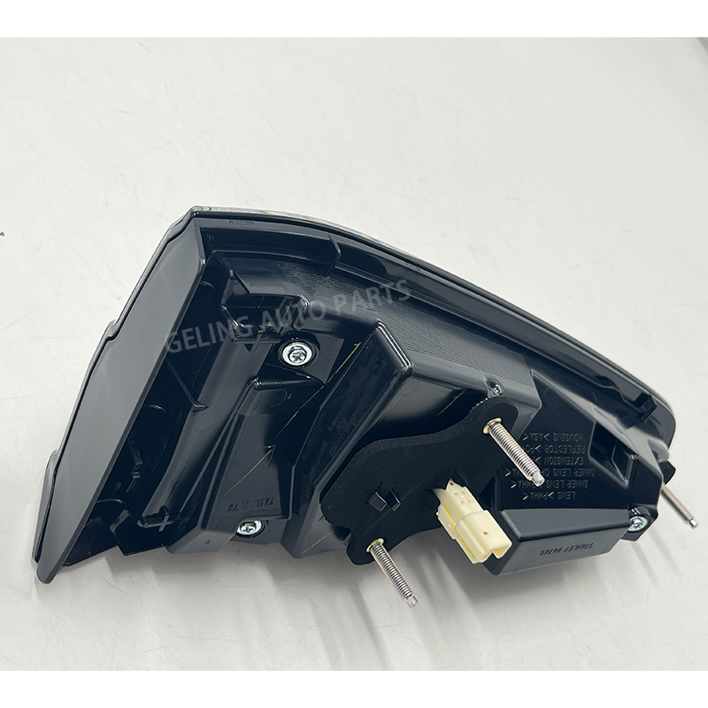 Lâmpada traseira LED 8978429920 8978429930 Para Isuzu Mux 2023 2024
