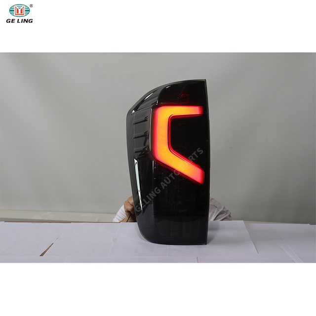 مصباح LED الذيل لنيسان نافارا NP300 التقاط 2021 2022