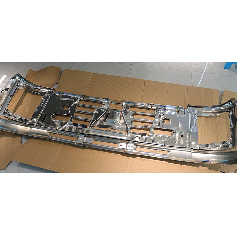 المصد الأمامي لـ Isuzu Giga