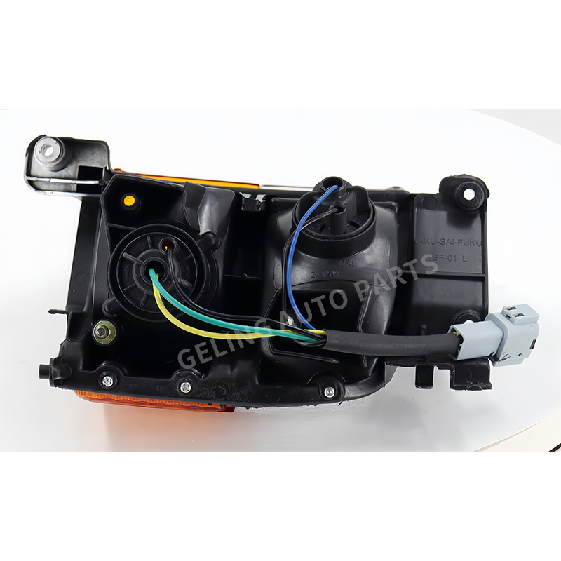 Corner Light 2612000z0d For Nissan Cwa451 1999