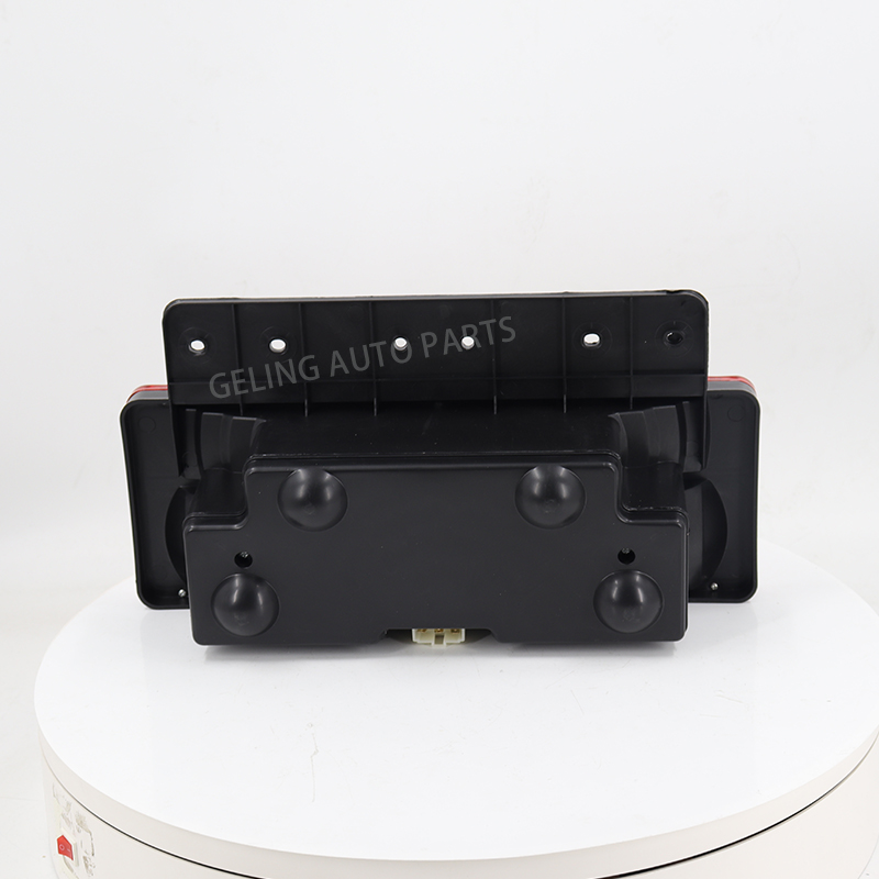 Trucks Square Tail Light For Isuzu Jac 808