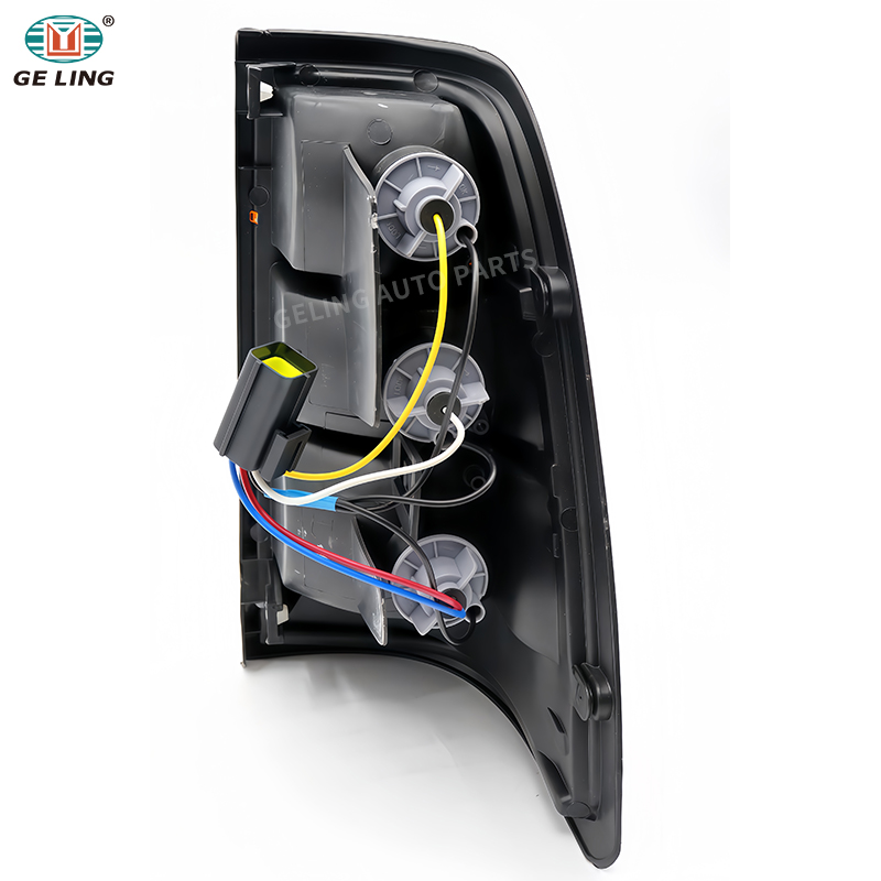 Taillight 8971144449 8971144450 For Isuzu TFR 1998-2000