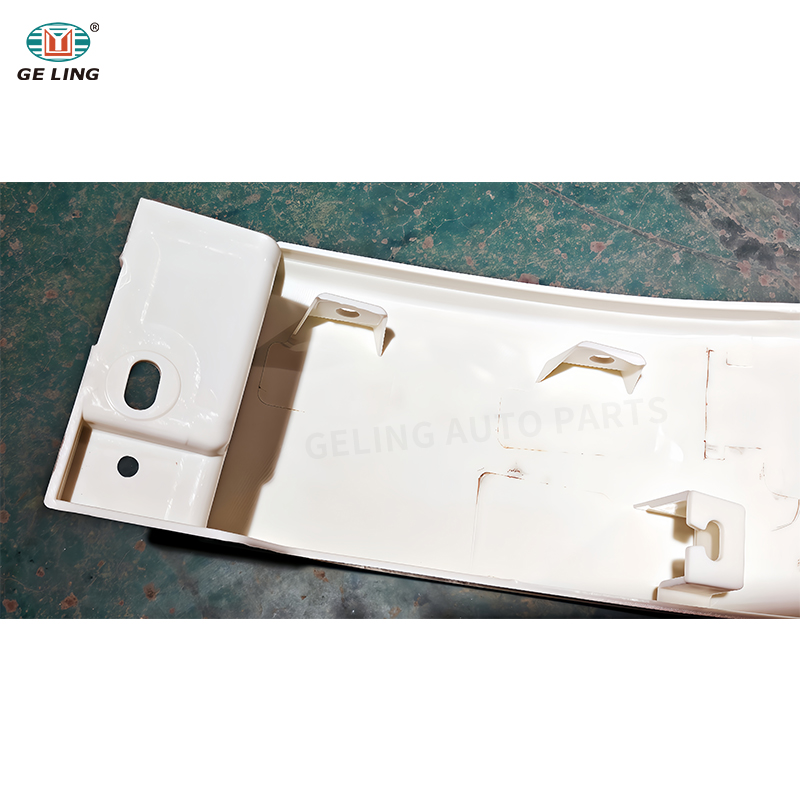 Truck Accessories White or Chrome Corner Of Grille For Isuzu Forward